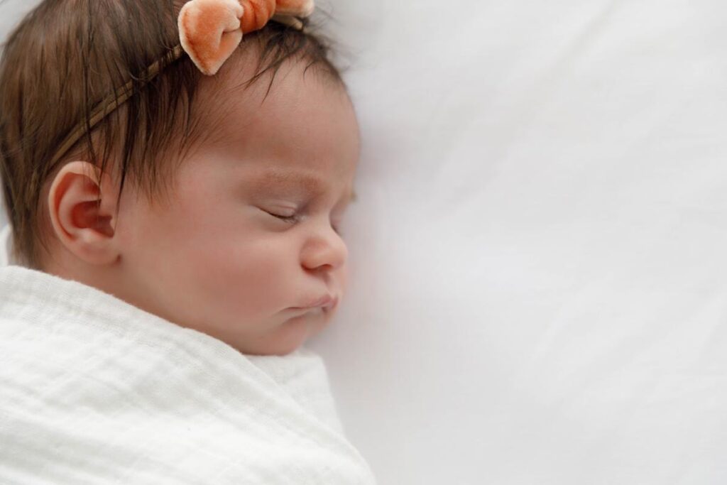 newborn-photography-ideas-tight face photo