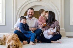 newborn-photography-ideas-family with dog