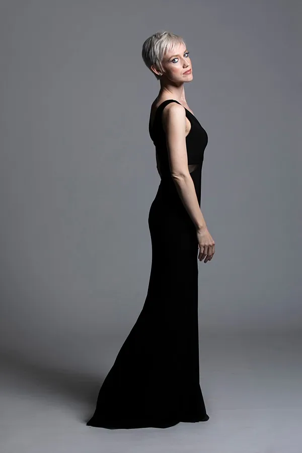 flattering poses branding photos